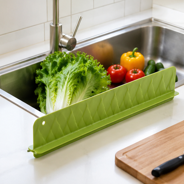 Kitchen Faucet Splash Guard – Keep Your Sink Area Clean & Dry